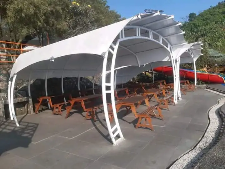 Tenda Membran Desain Modern untuk Cafe dan Restoran