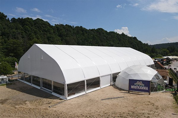 Penutup Lapangan Padel Tahan Cuaca Skymembran